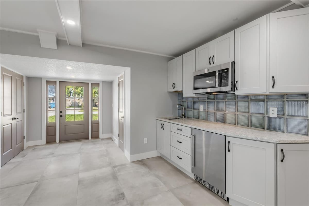 830 EEL AVENUE — photo 12 of 72