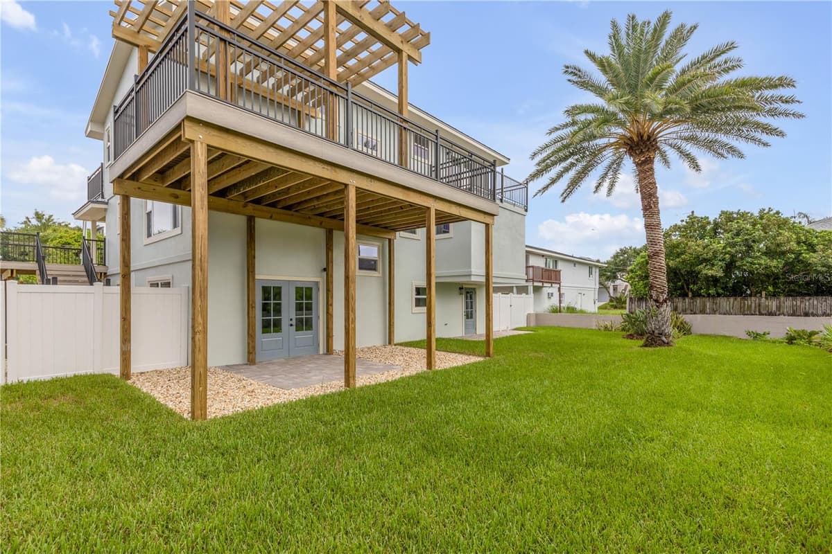830 EEL AVENUE — photo 7 of 72