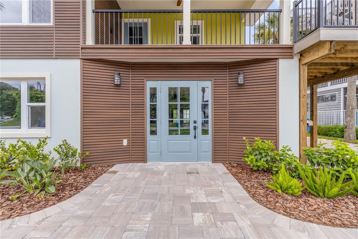 830 EEL AVENUE — photo 5 of 72