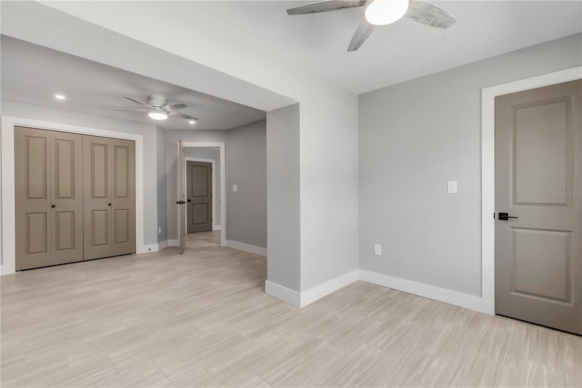 830 EEL AVENUE — photo 16 of 72