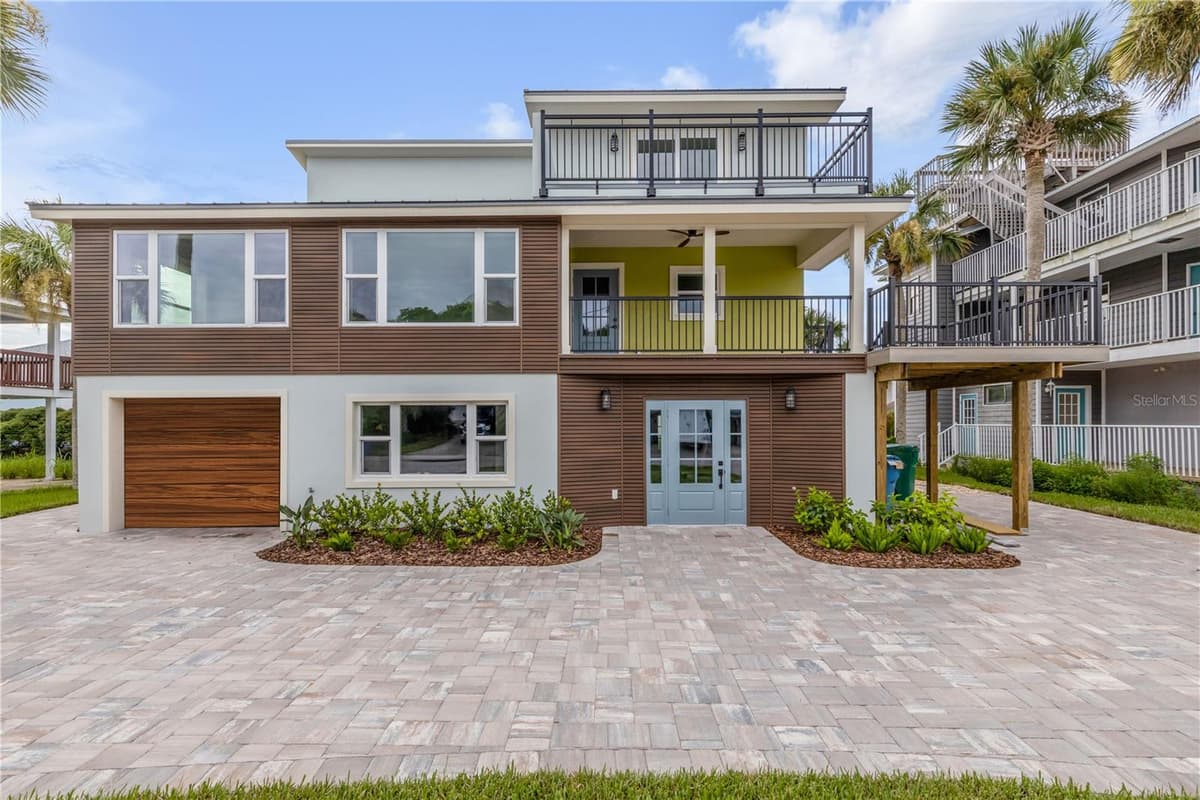 830 EEL AVENUE — photo 4 of 72
