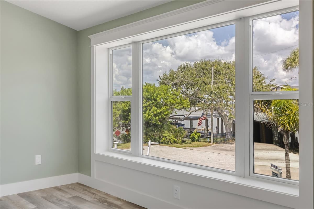 830 EEL AVENUE — photo 26 of 72