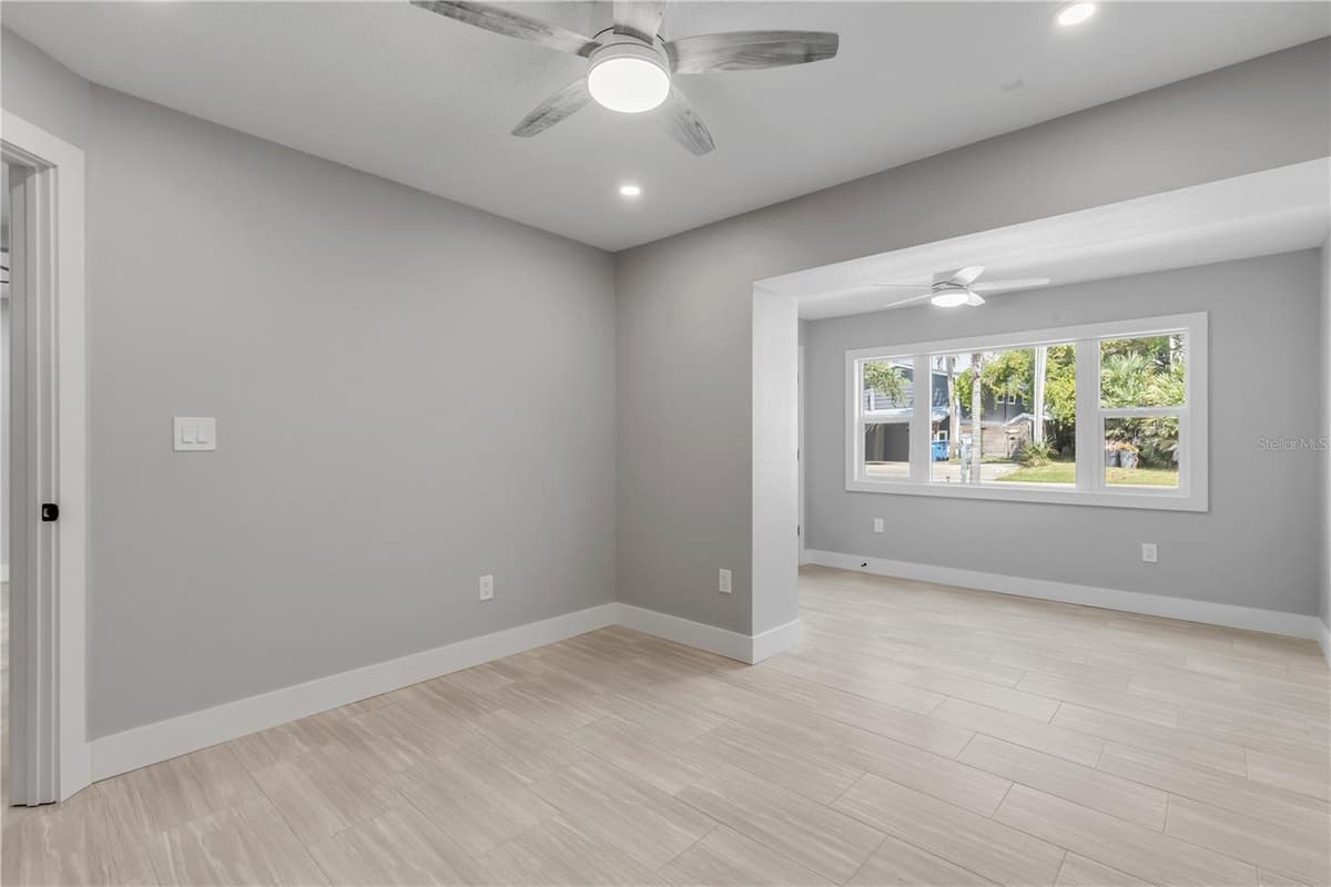 830 EEL AVENUE — photo 15 of 72