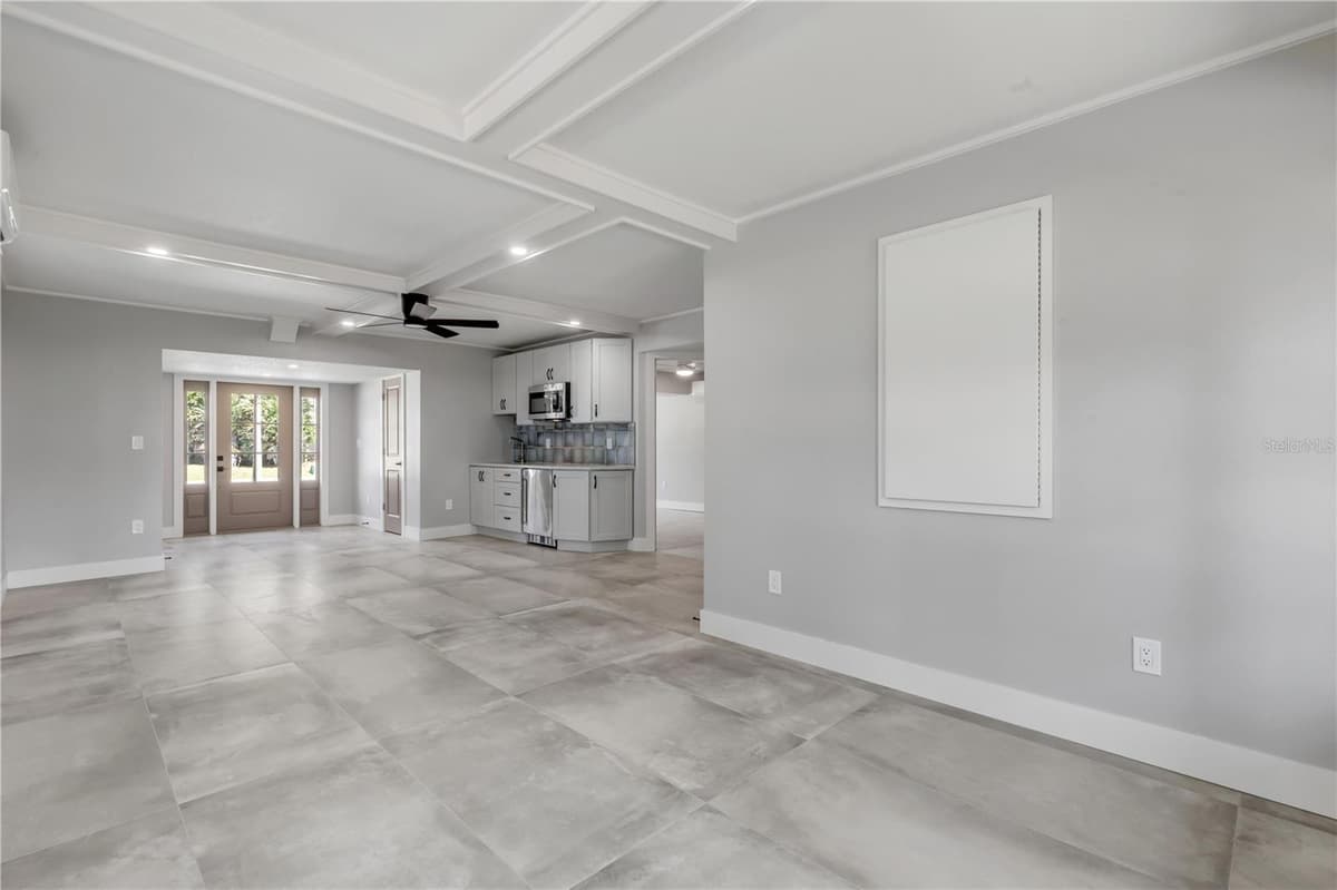 830 EEL AVENUE — photo 11 of 72
