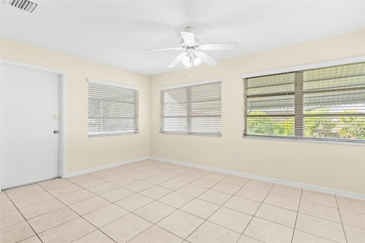 965 SANTA MONICA DRIVE — photo 19 of 39