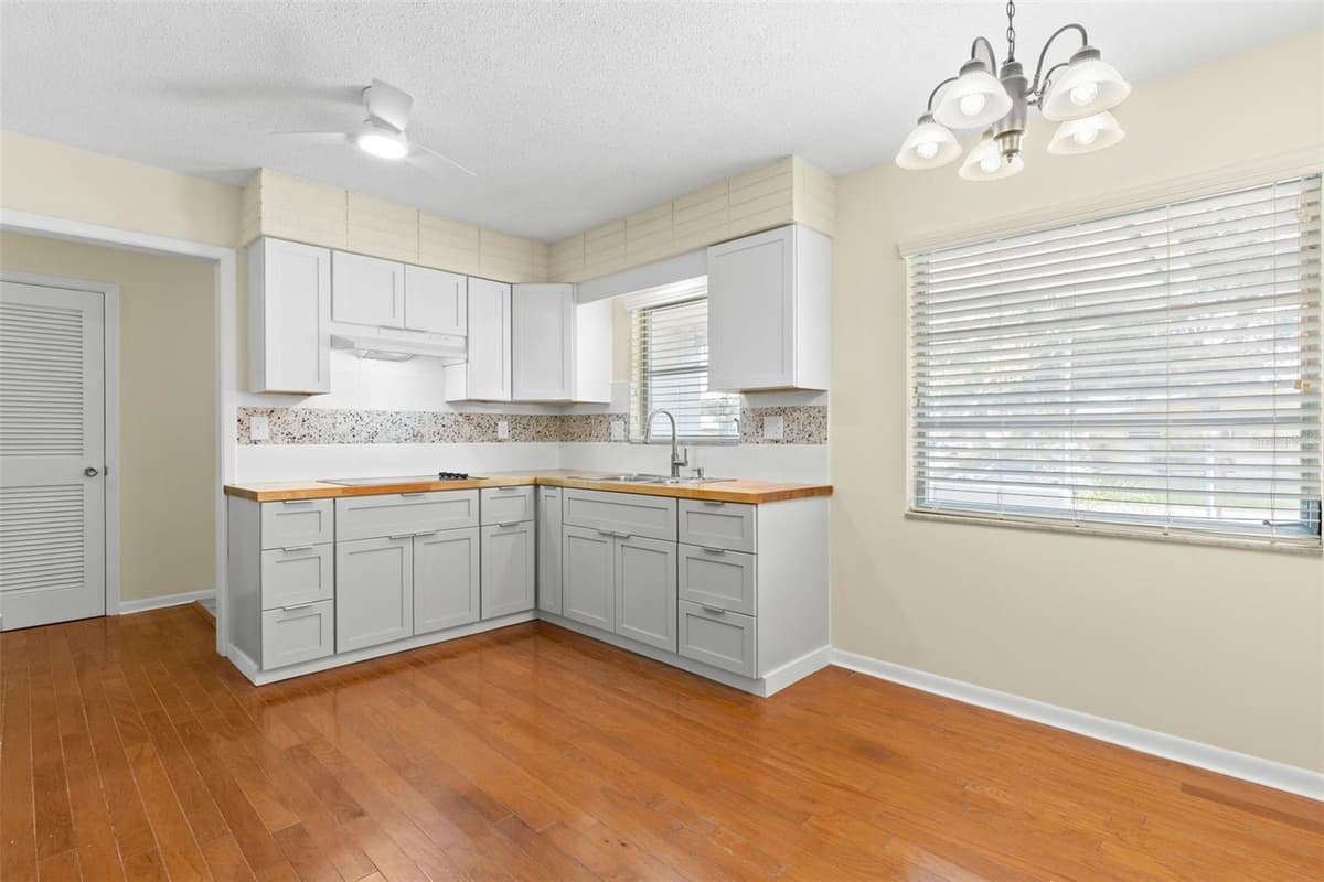965 SANTA MONICA DRIVE — photo 11 of 39
