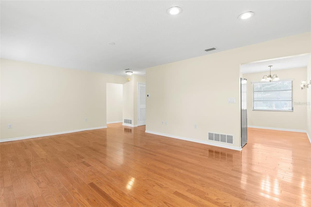965 SANTA MONICA DRIVE — photo 10 of 39