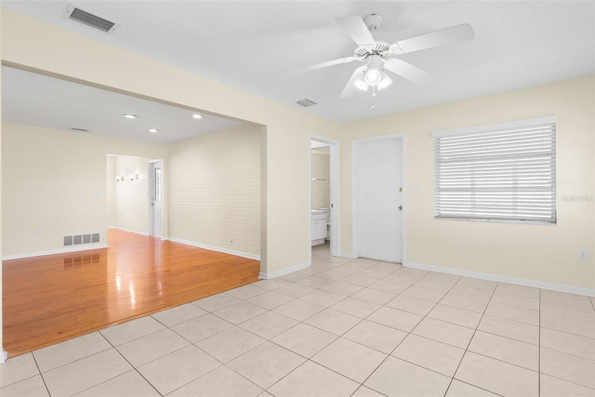 965 SANTA MONICA DRIVE — photo 16 of 39