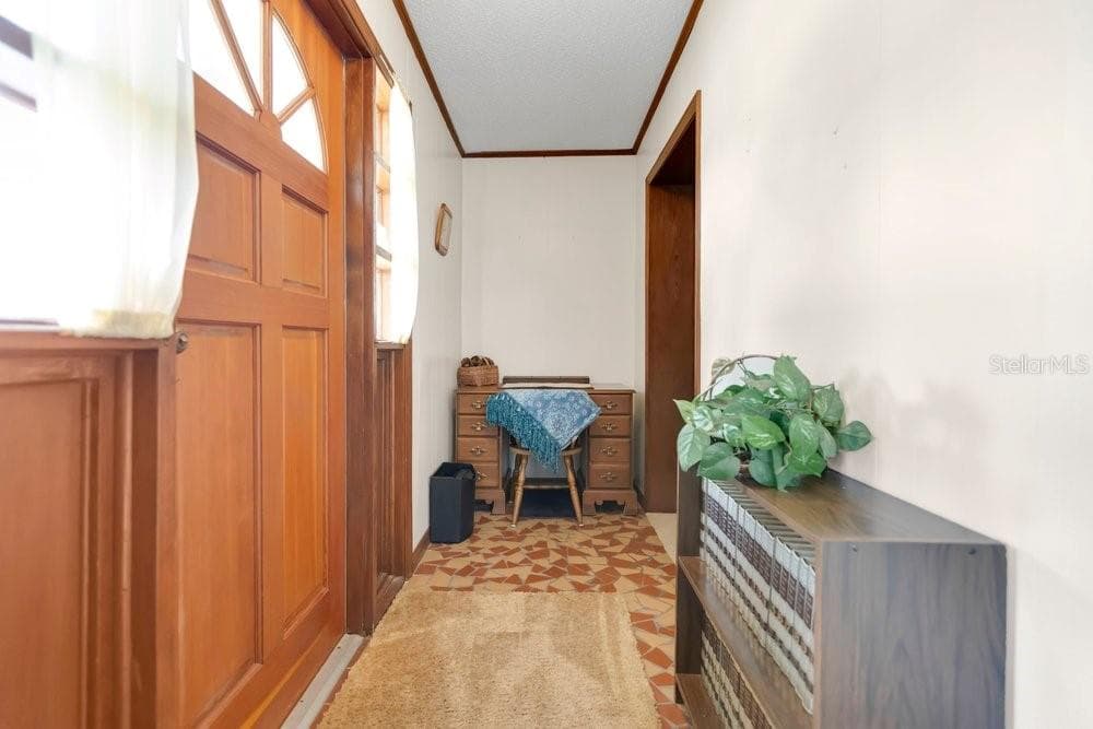 132 ANARECE AVENUE — photo 5 of 27