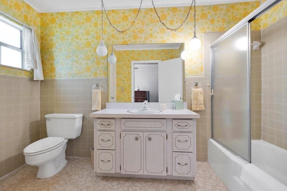 132 ANARECE AVENUE — photo 15 of 27