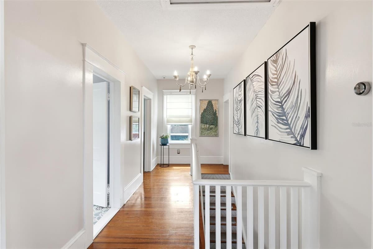 47 DAVIS AVENUE — photo 18 of 37