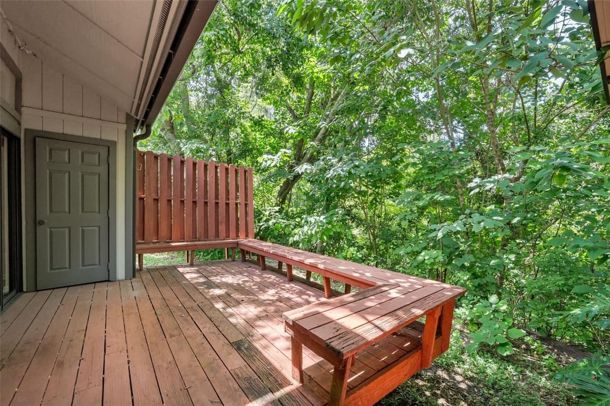 1653 19TH CIRCLE — photo 19 of 26