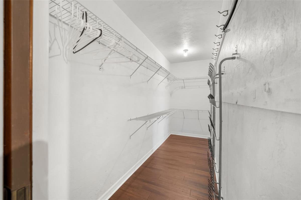 1653 19TH CIRCLE — photo 14 of 26