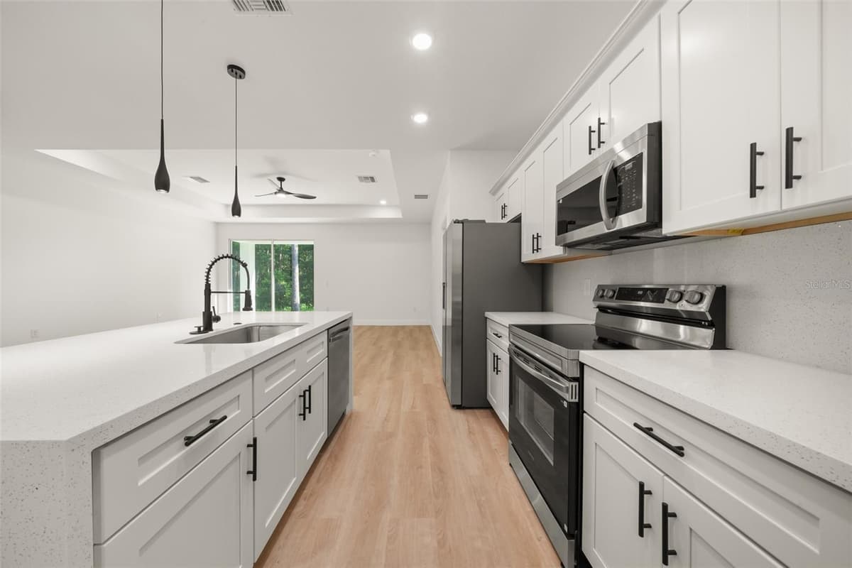 8381 MANTUA AVENUE — photo 19 of 60