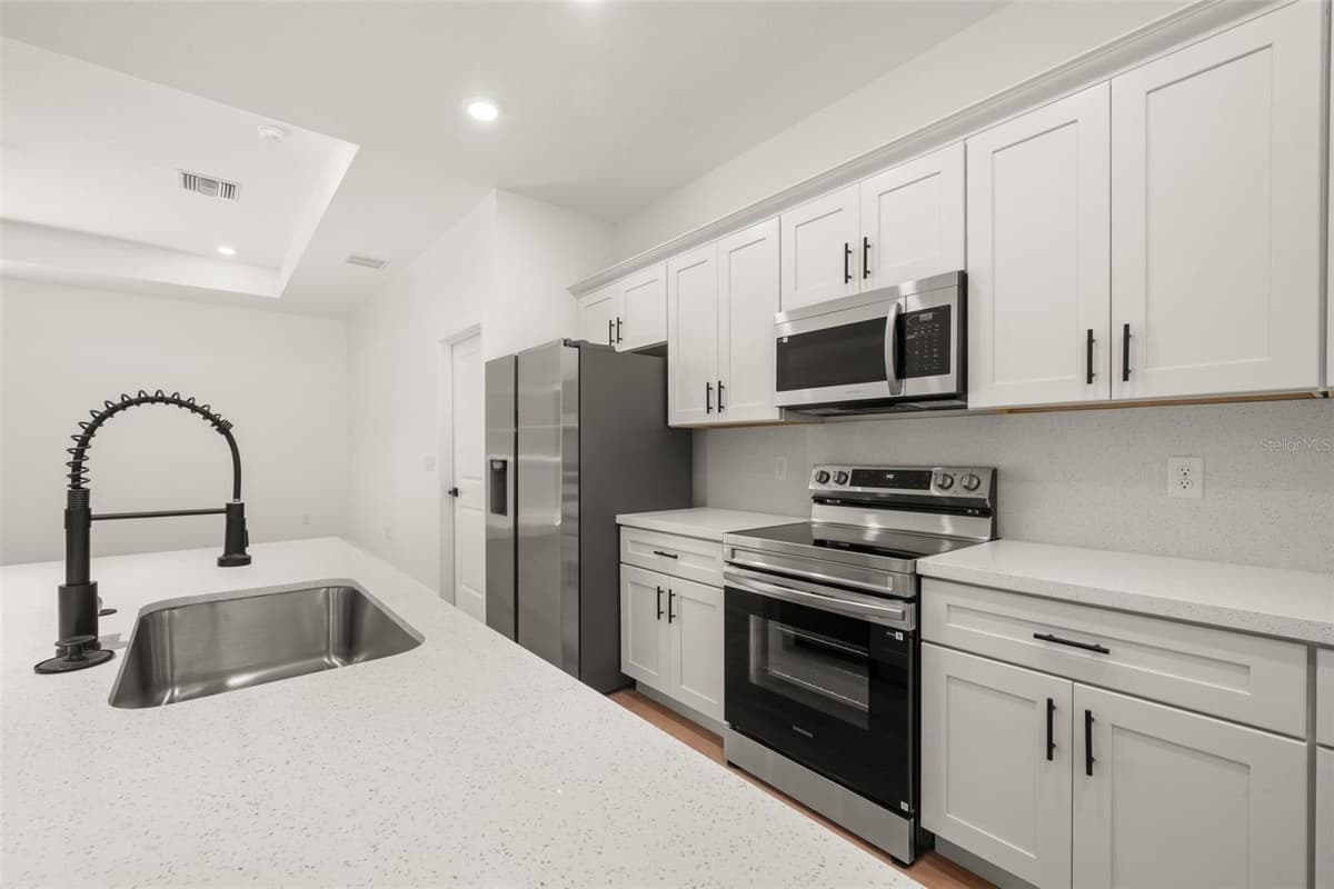 8381 MANTUA AVENUE — photo 22 of 60