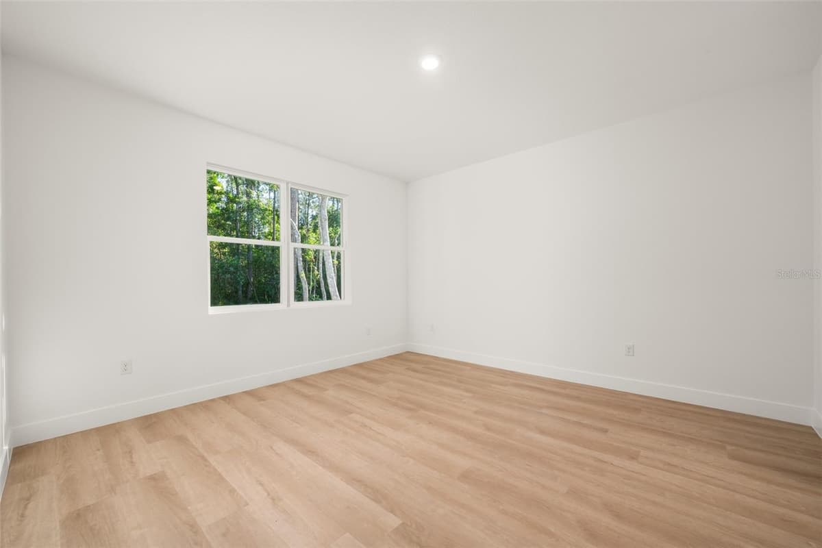 8381 MANTUA AVENUE — photo 30 of 60