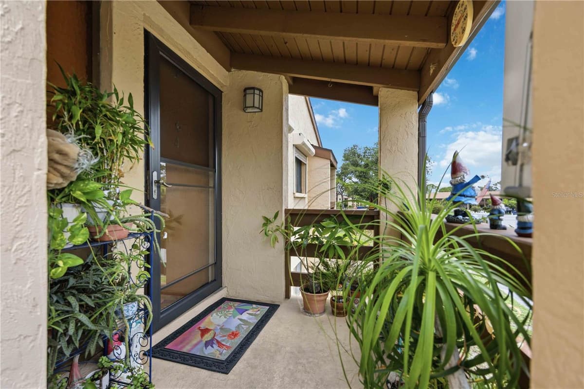 18 QUAILS RUN BOULEVARD — photo 2 of 44