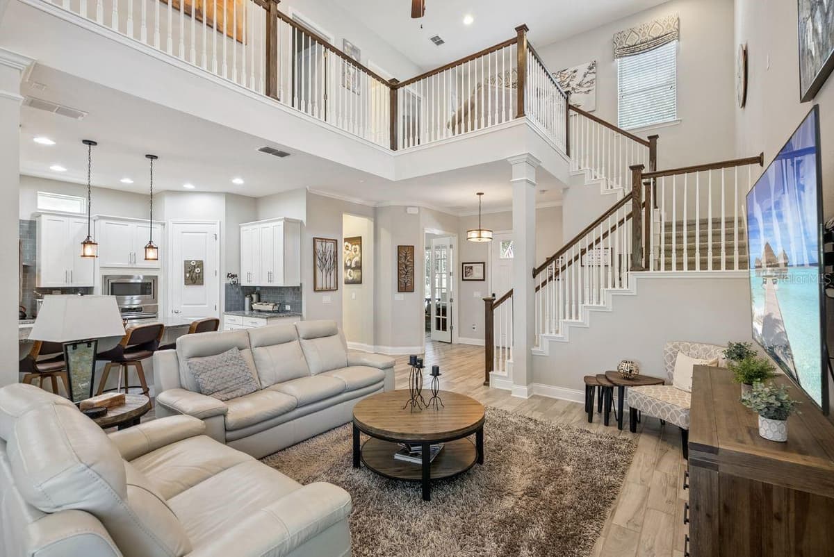 477 OVIEDO BOULEVARD — photo 4 of 53