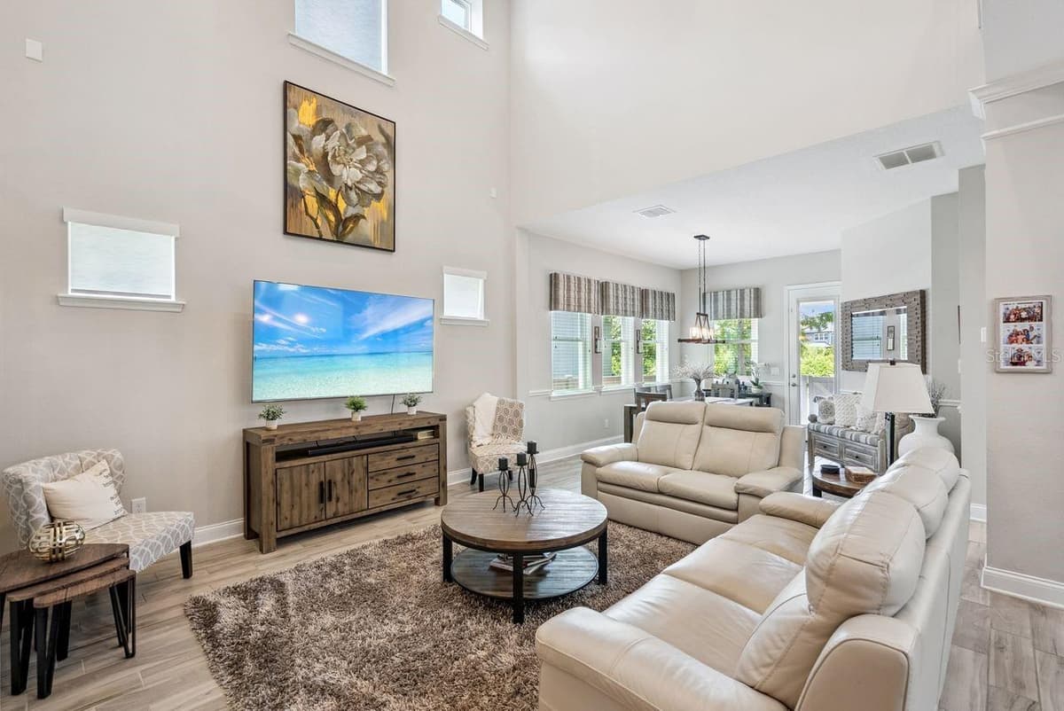 477 OVIEDO BOULEVARD — photo 8 of 53