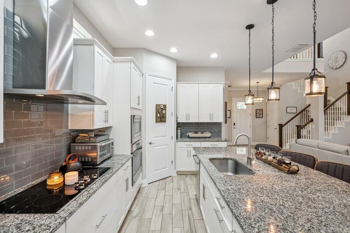 477 OVIEDO BOULEVARD — photo 14 of 53