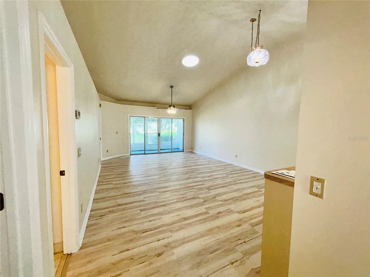 806 WINDERMERE BOULEVARD — photo 23 of 48