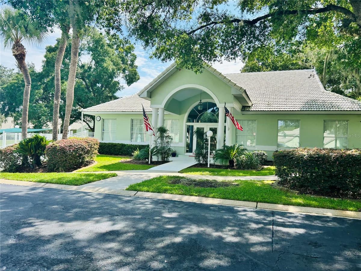 806 WINDERMERE BOULEVARD — photo 14 of 48