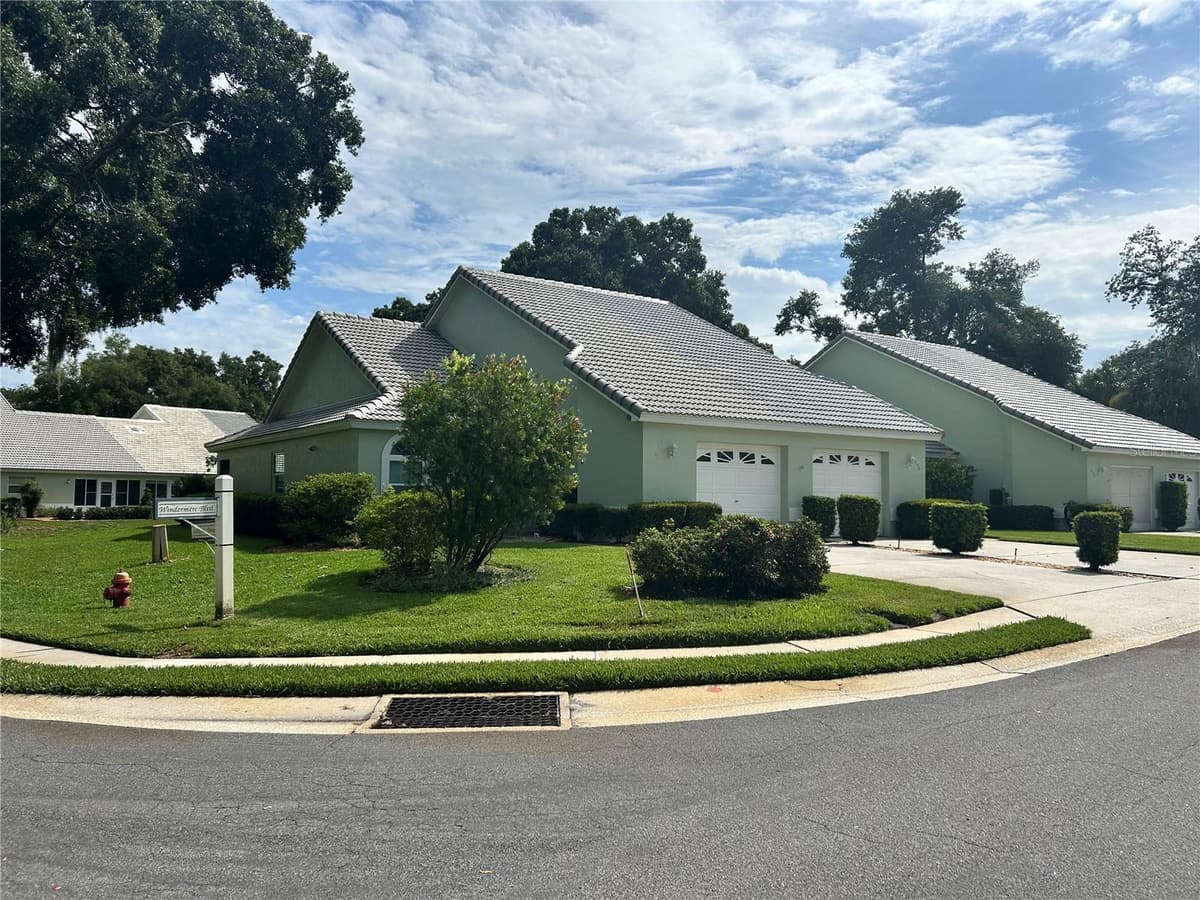 806 WINDERMERE BOULEVARD — photo 38 of 48