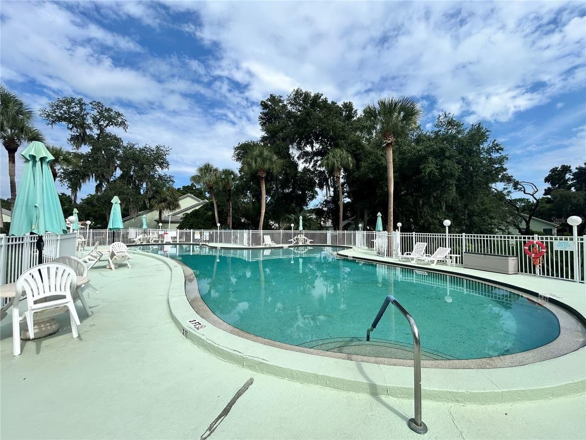 806 WINDERMERE BOULEVARD — photo 46 of 48