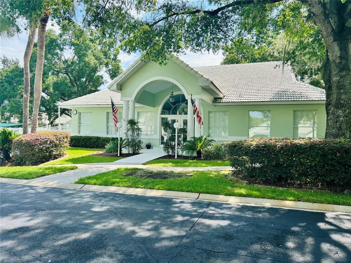 806 WINDERMERE BOULEVARD — photo 13 of 48