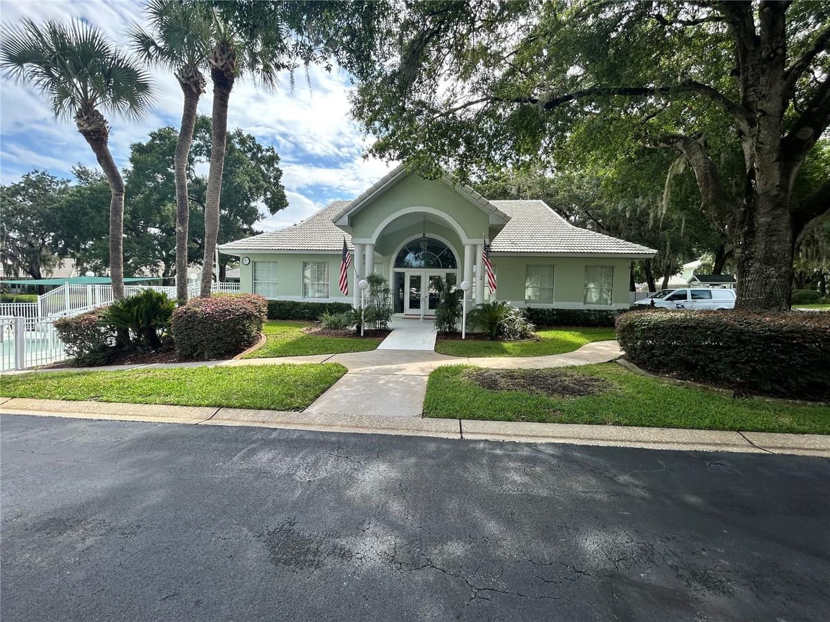 806 WINDERMERE BOULEVARD — photo 40 of 48