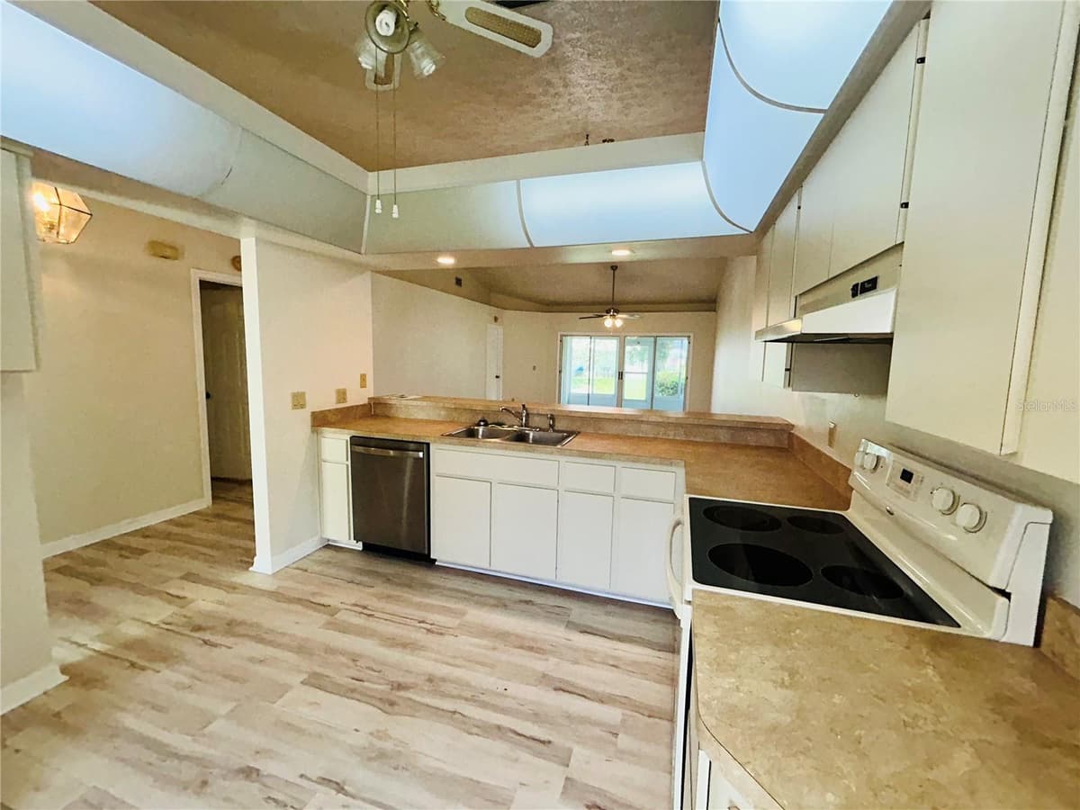 806 WINDERMERE BOULEVARD — photo 26 of 48