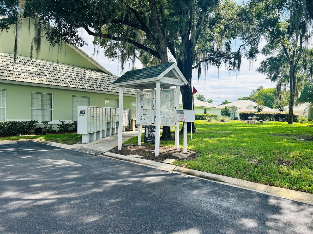 806 WINDERMERE BOULEVARD — photo 12 of 48