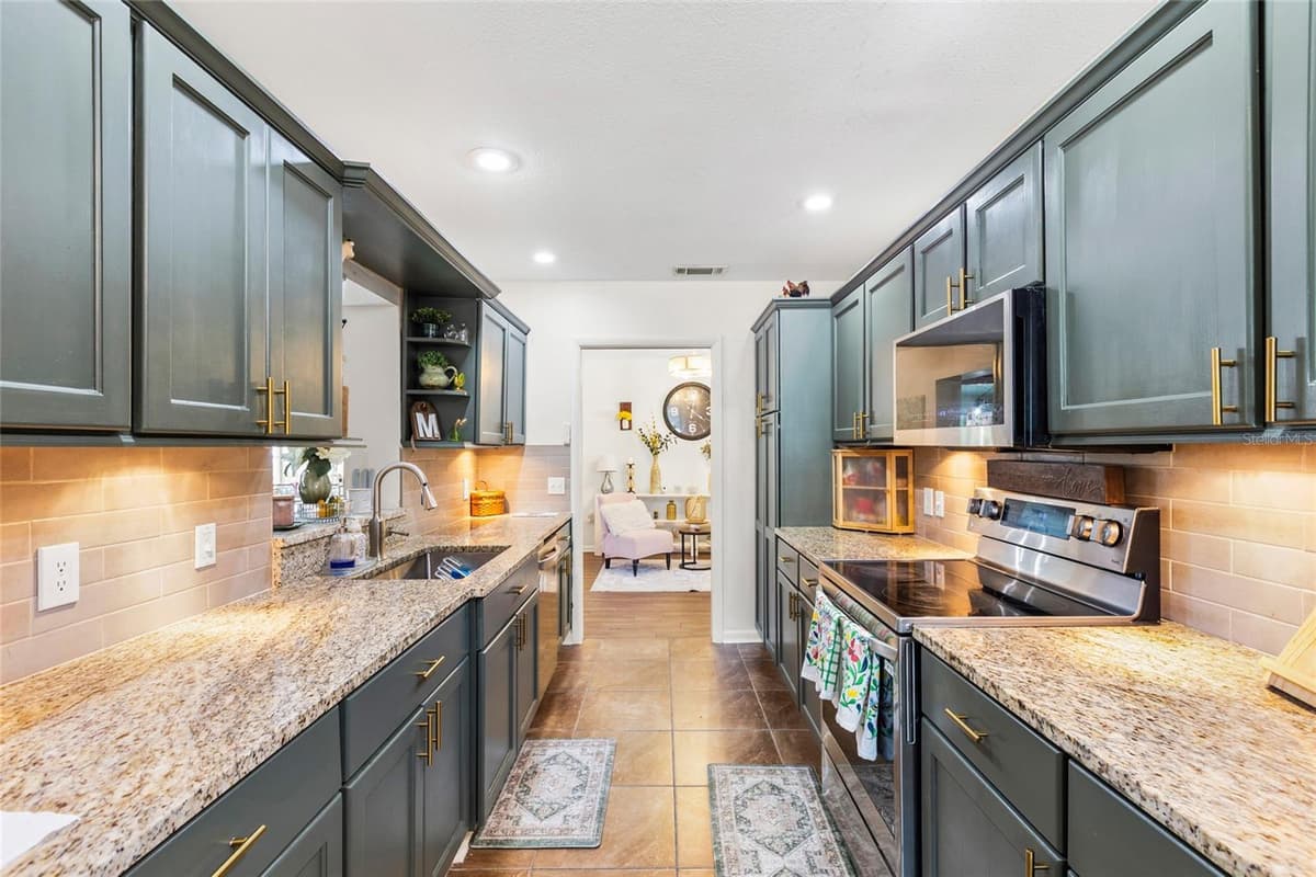1103 RIDGEFIELD DRIVE — photo 15 of 53