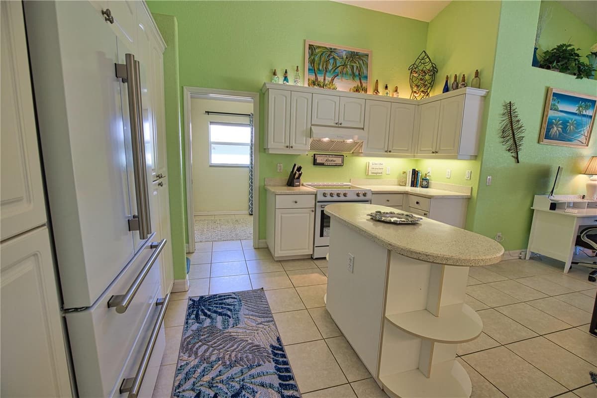 525 ROTONDA CIRCLE — photo 14 of 60
