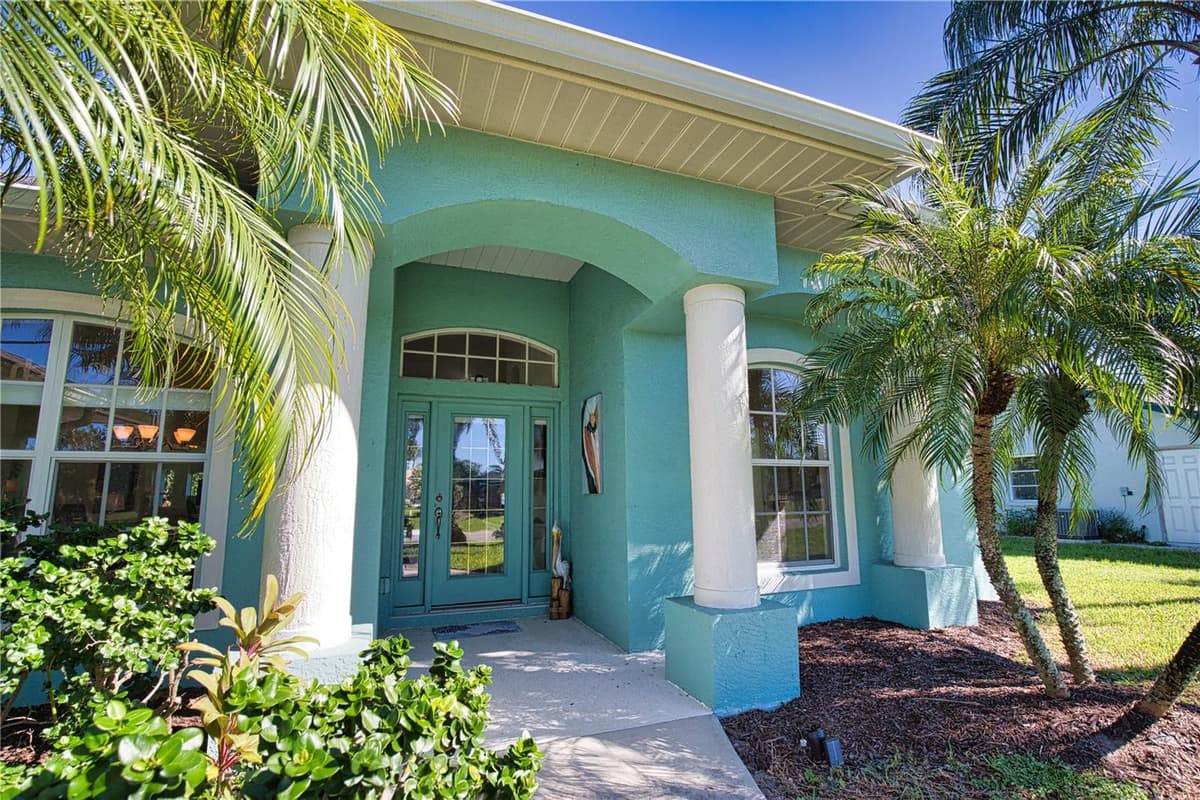 525 ROTONDA CIRCLE — photo 1 of 60