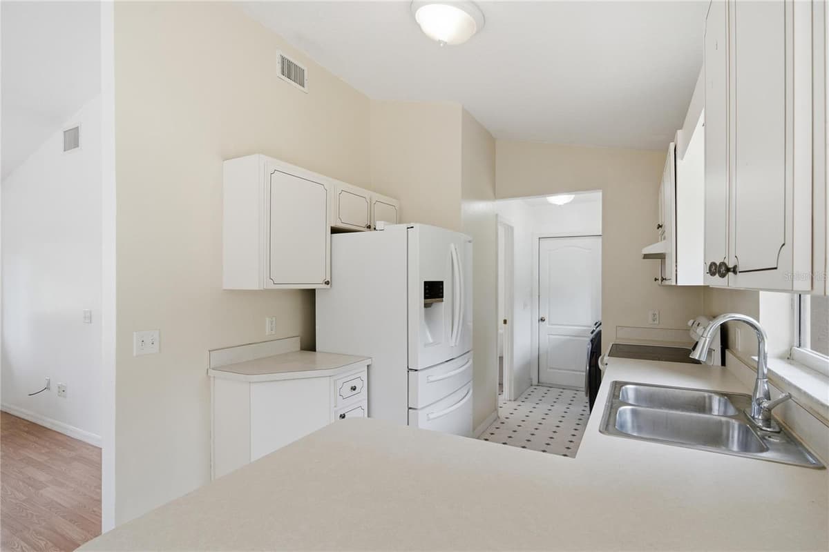 2210 BLUEGRASS ST — photo 21 of 61