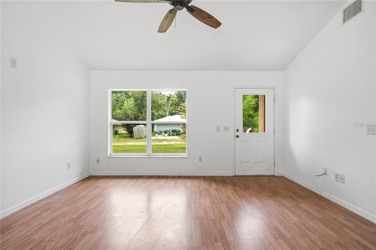 2210 BLUEGRASS ST — photo 16 of 61