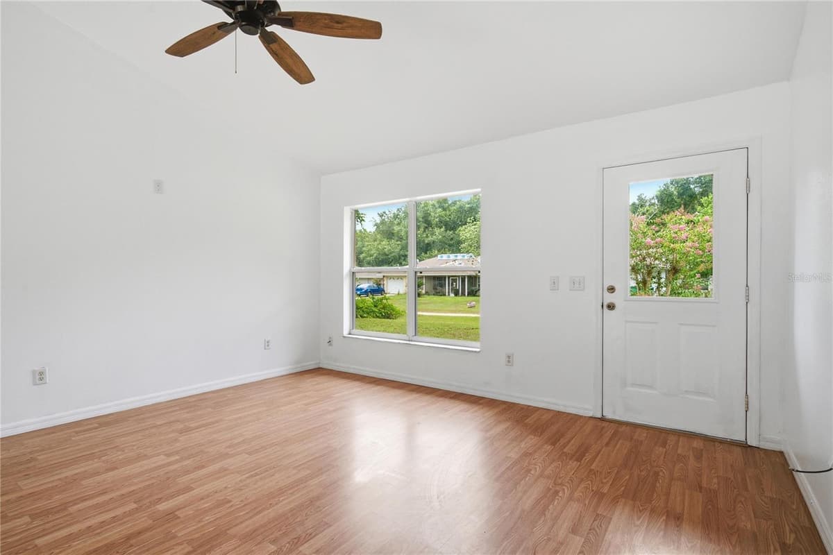 2210 BLUEGRASS ST — photo 17 of 61