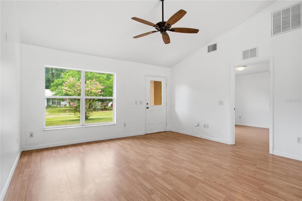 2210 BLUEGRASS ST — photo 15 of 61