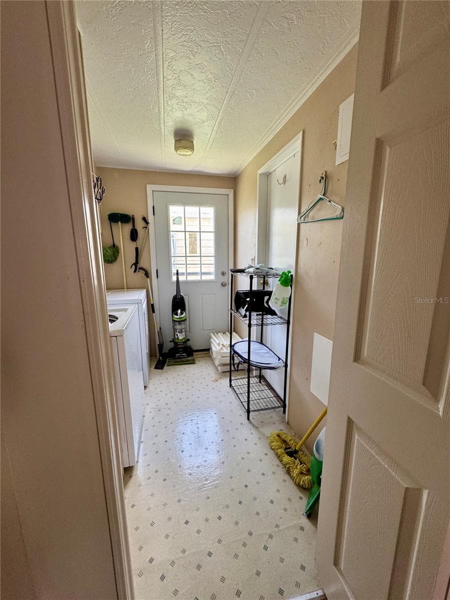 119 JANA CIRCLE — photo 14 of 22