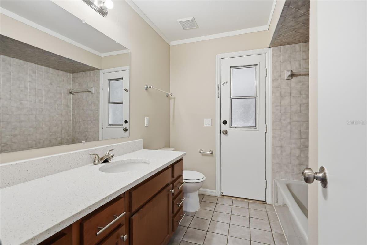 408 COLEMAN DRIVE — photo 24 of 32