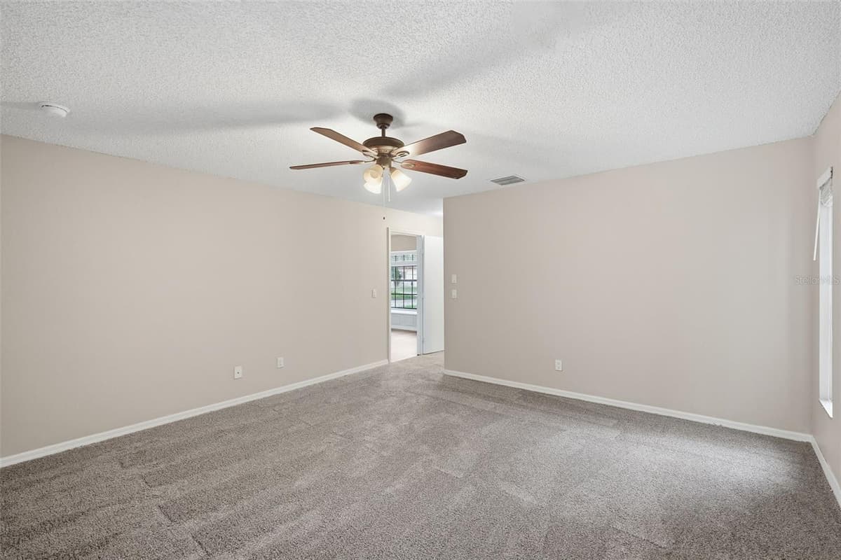 408 COLEMAN DRIVE — photo 18 of 32