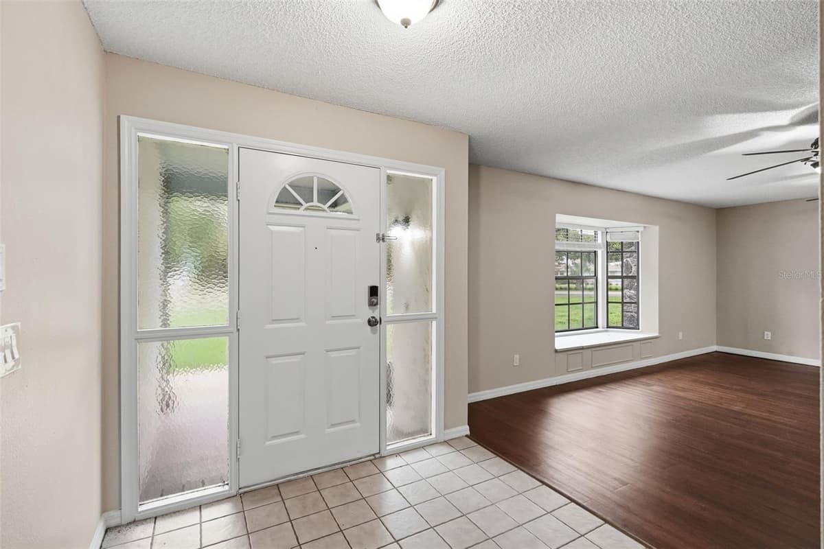 408 COLEMAN DRIVE — photo 7 of 32