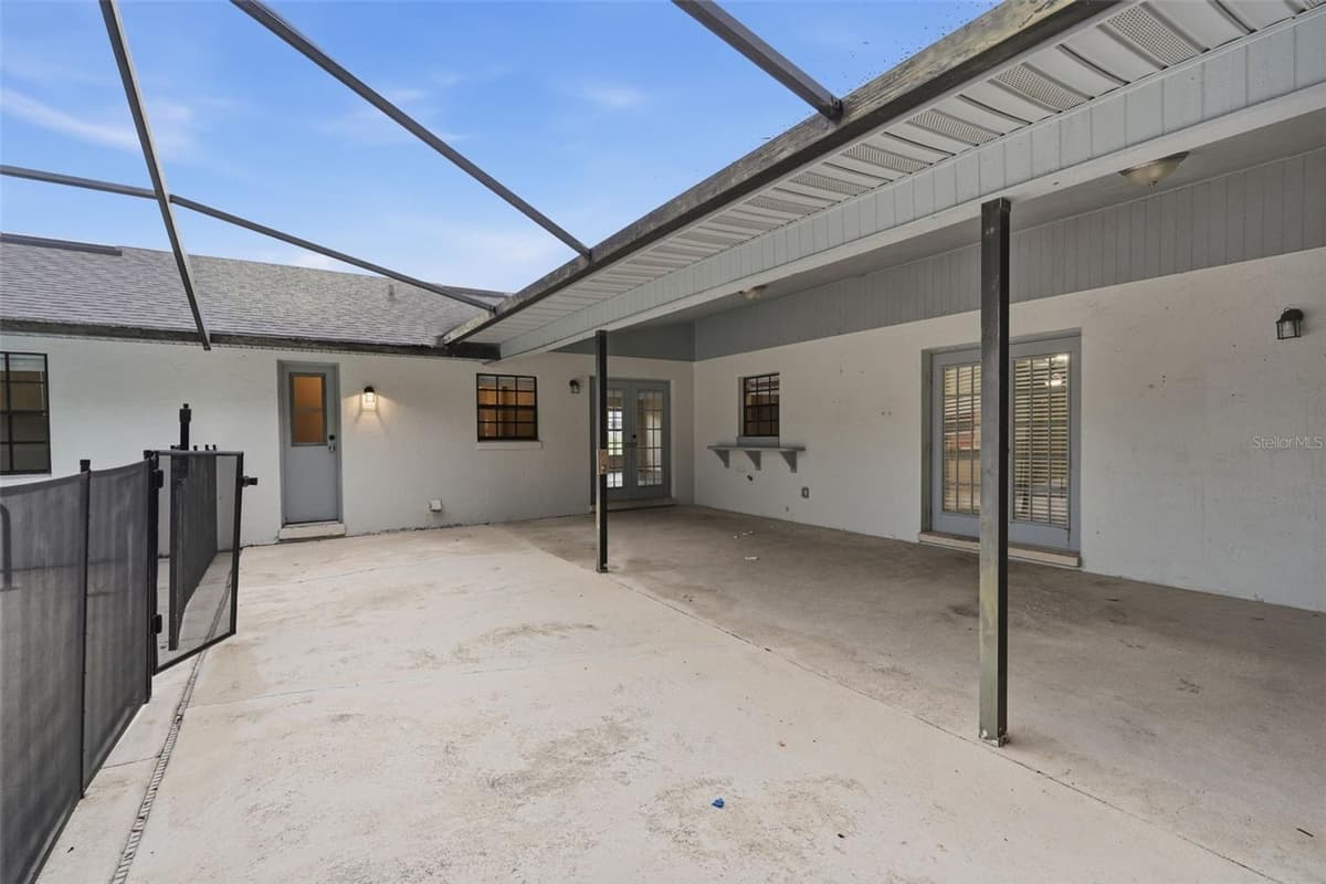 408 COLEMAN DRIVE — photo 26 of 32
