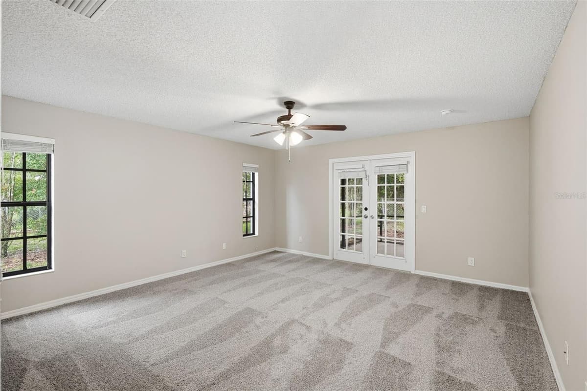 408 COLEMAN DRIVE — photo 17 of 32