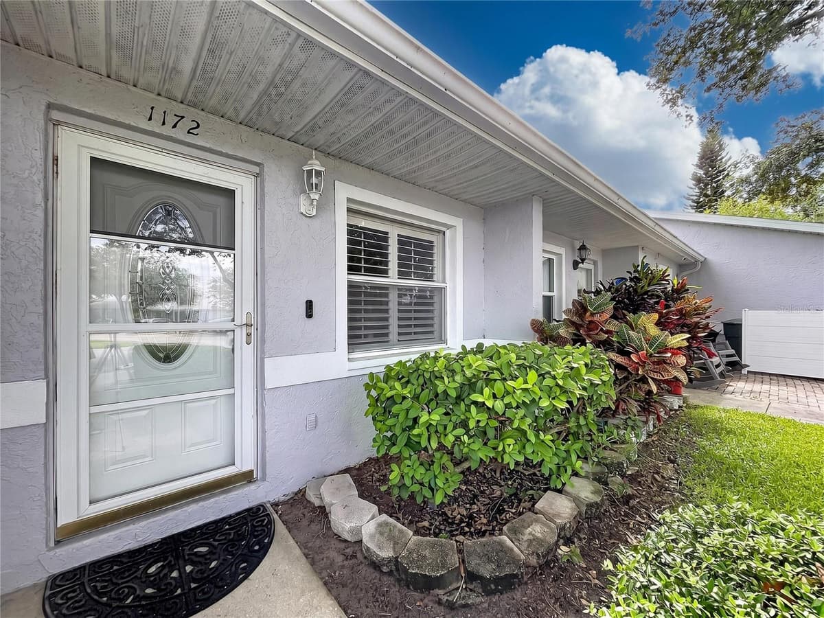 1172 SOMERSET CIRCLE — photo 35 of 44