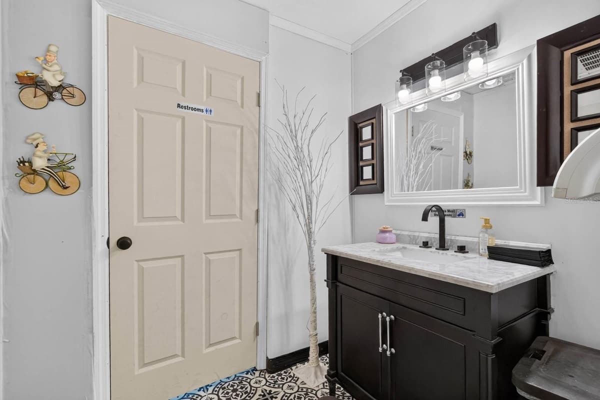 3323 SAINT JOHNS AVENUE — photo 16 of 40