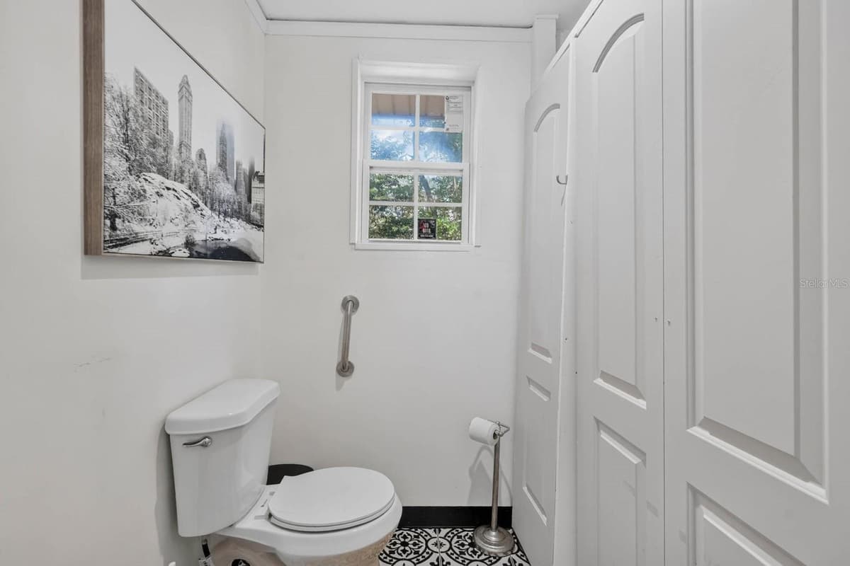 3323 SAINT JOHNS AVENUE — photo 17 of 40
