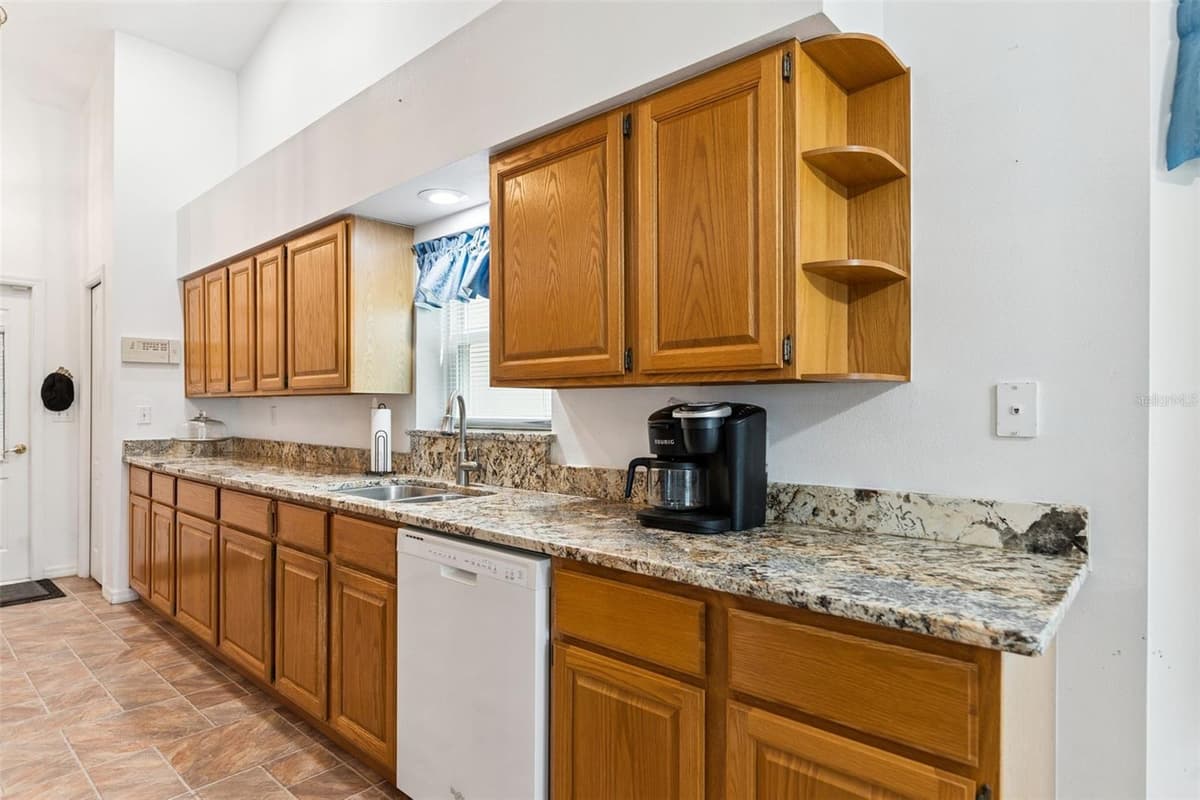 501 EASTLAKE DRIVE — photo 13 of 43