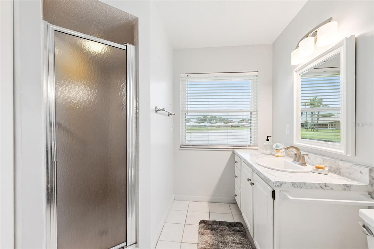 501 EASTLAKE DRIVE — photo 18 of 43